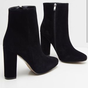 NWOT Black faux suede ankle boots
